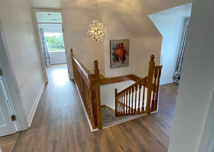 Daline House Клонакилти