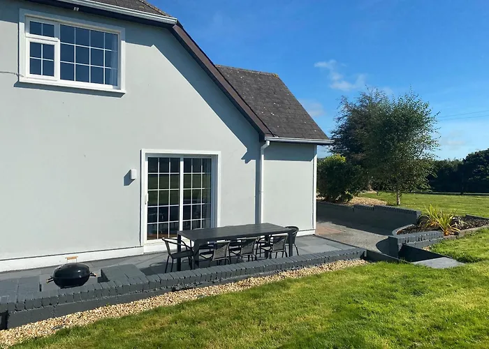 Daline House Клонакилти